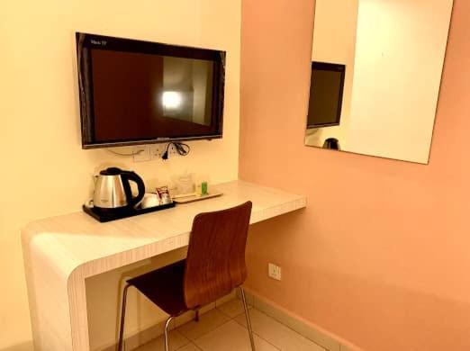 Kluang Riverview Hotel Esterno foto
